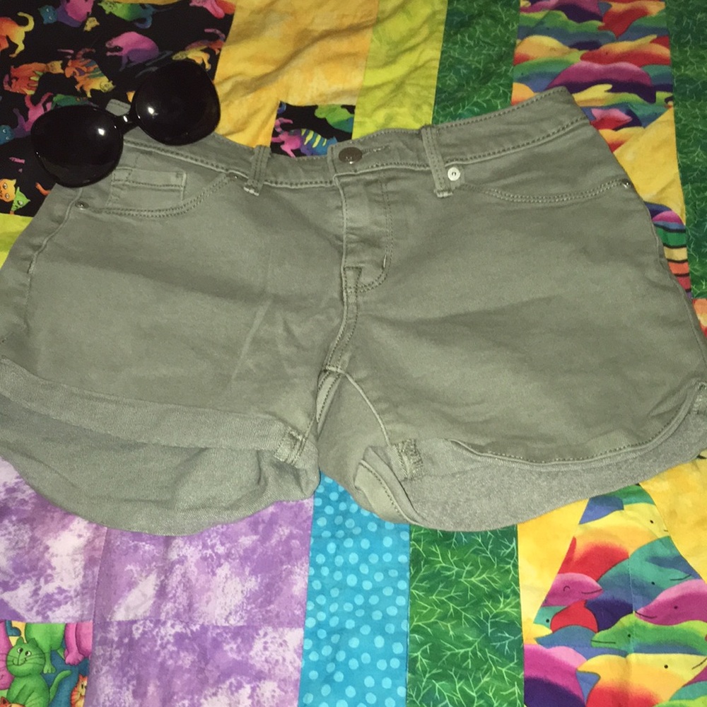 Wasson denim green cuff shorts